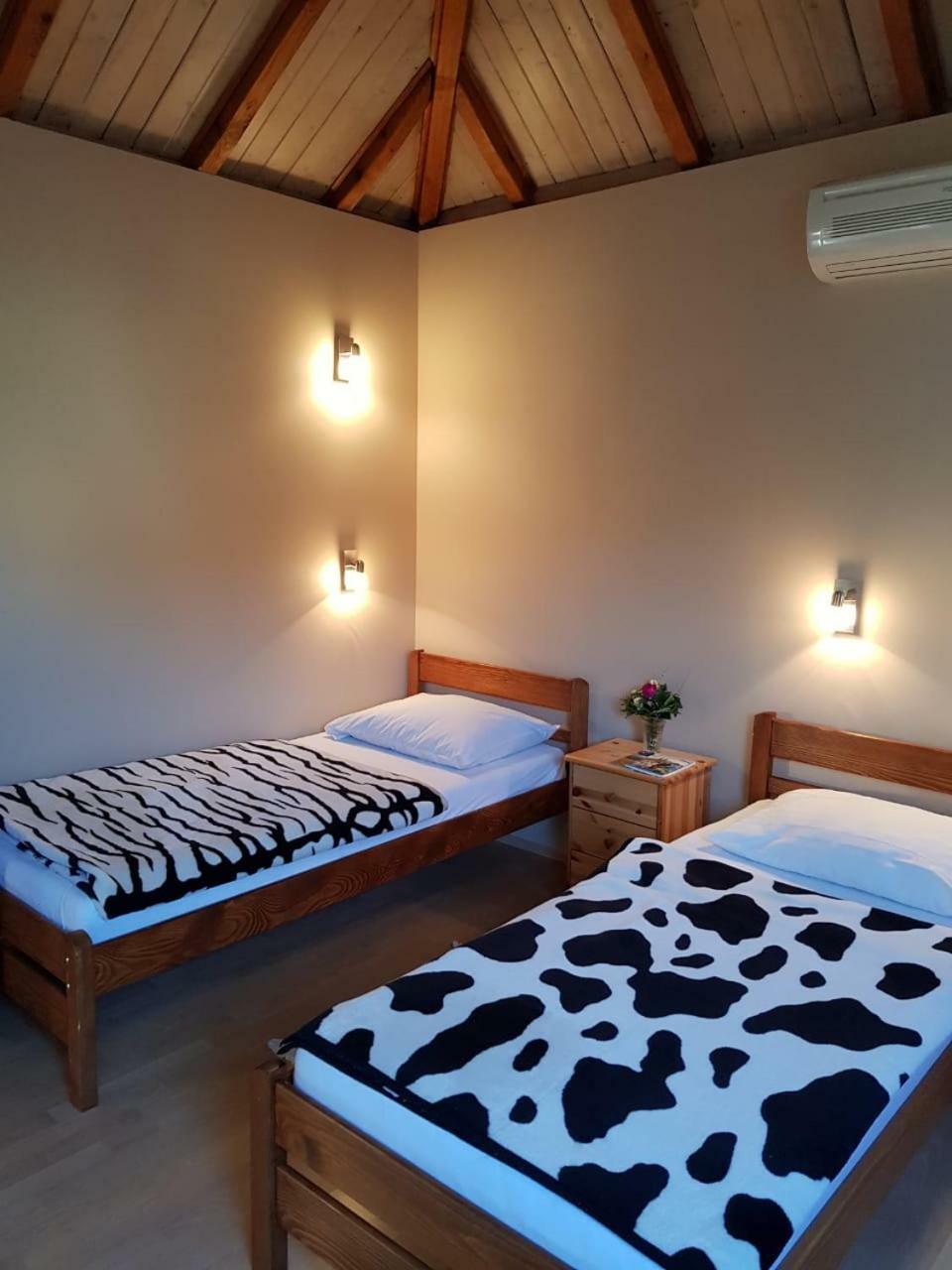 Favela Hostel 자그레브 외부 사진